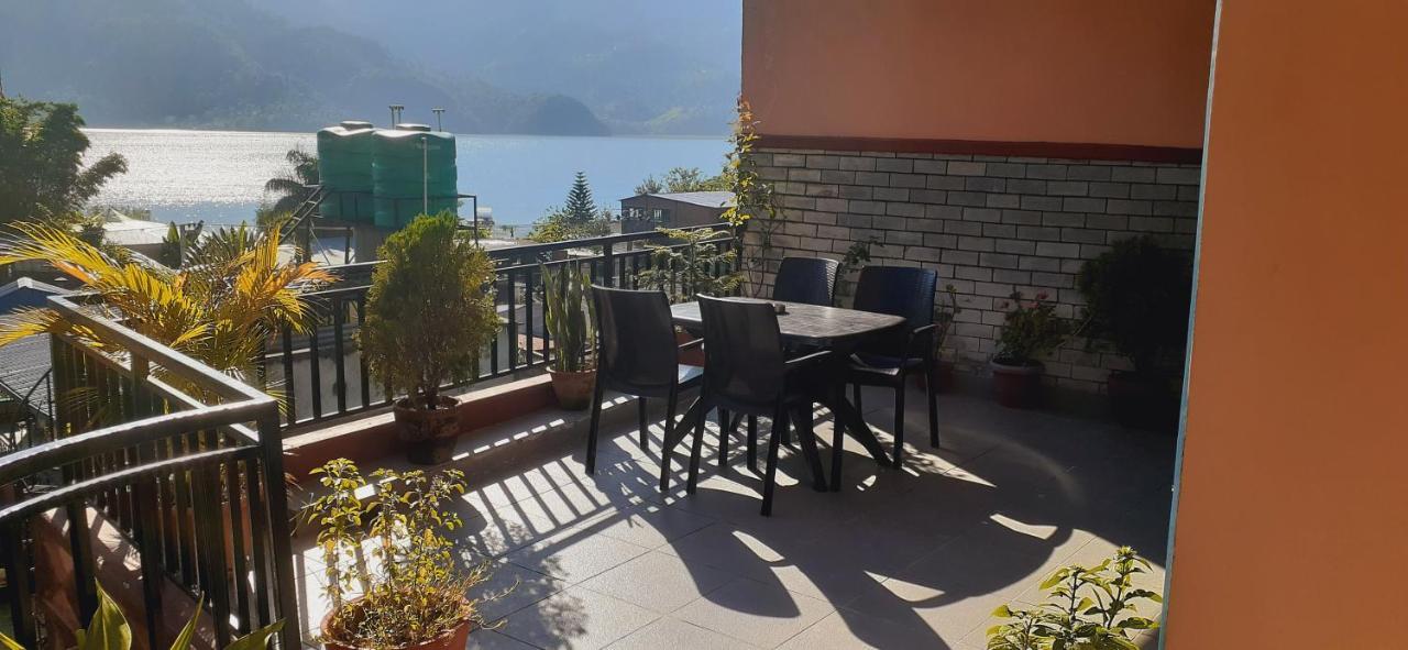 Golden Lake Pokhara Eksteriør bilde