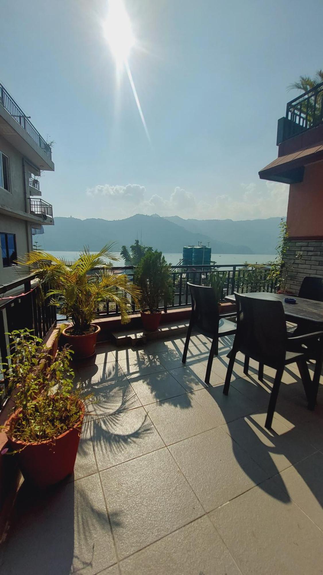 Golden Lake Pokhara Eksteriør bilde
